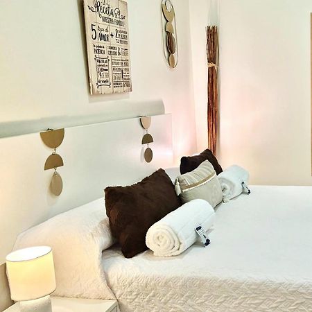 Holibai, Rulina , Single Private Ensuite, ไบโยนา ภายนอก รูปภาพ