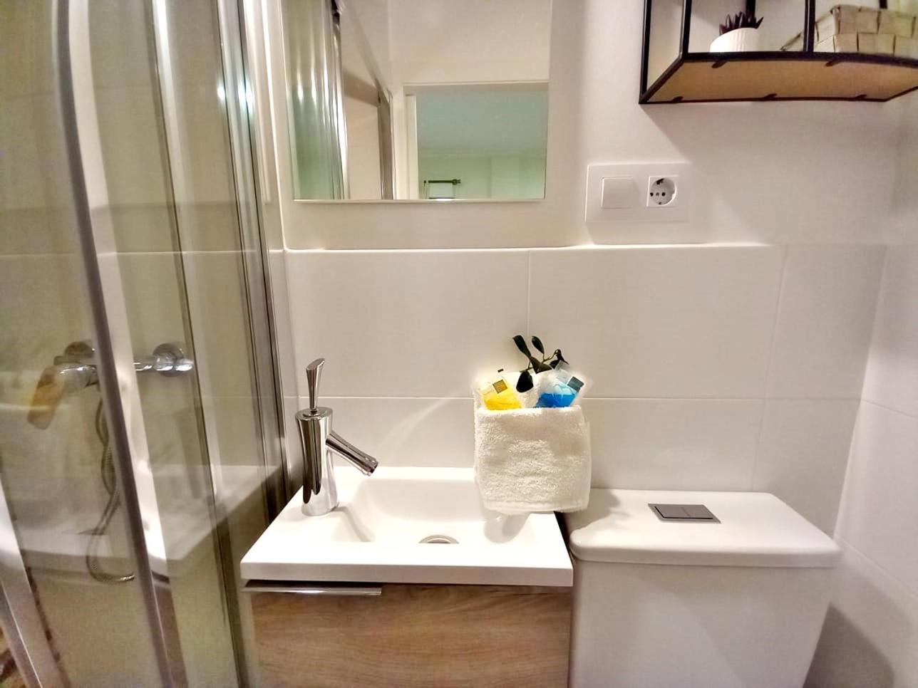 Holibai, Rulina , Single Private Ensuite, ไบโยนา ภายนอก รูปภาพ
