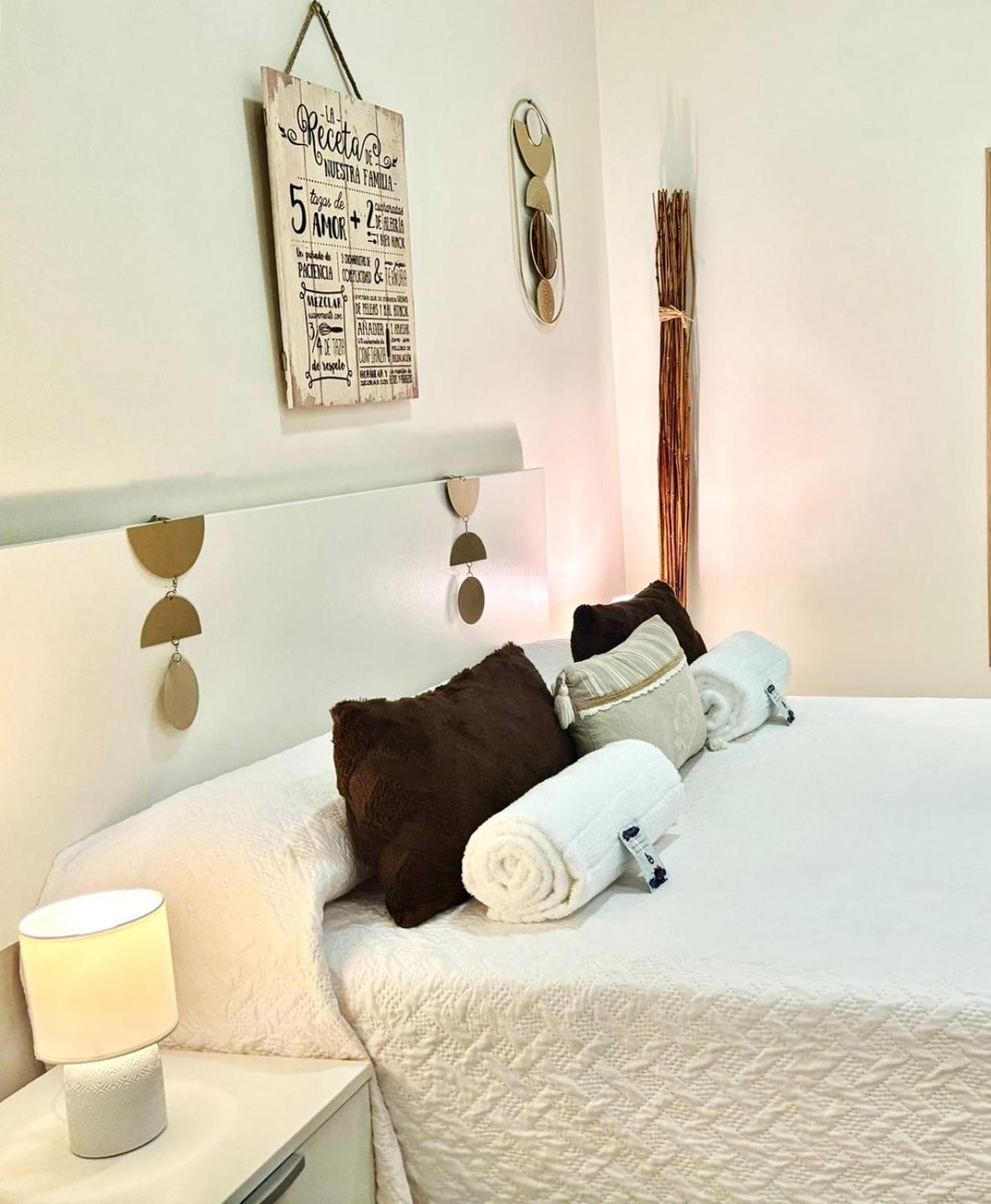 Holibai, Rulina , Single Private Ensuite, ไบโยนา ภายนอก รูปภาพ